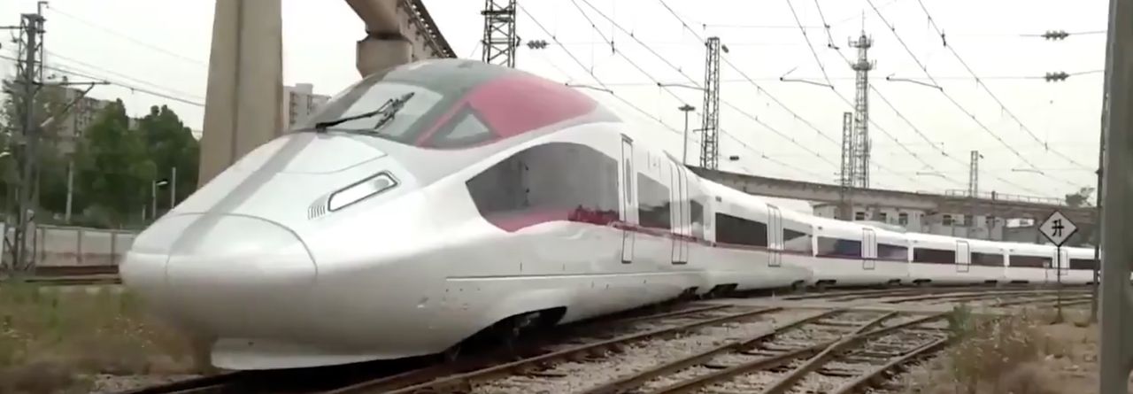 Kina släpper loss ett godståg som kör 350 km/h