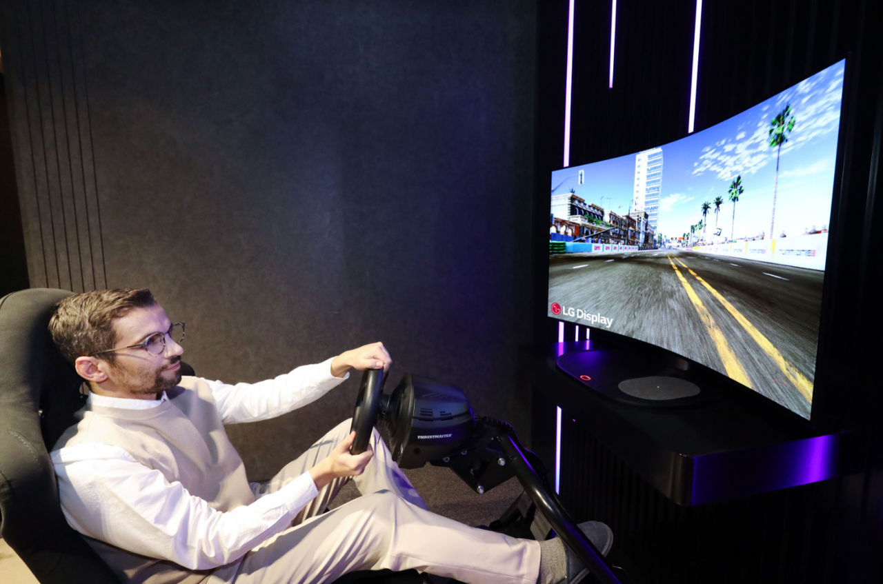 LG visar böjbar datorskärm på CES