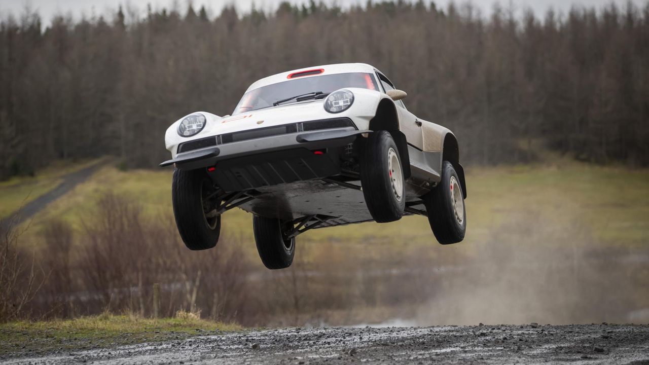 Singer har byggt en Porsche 911 som funkar bra offroad