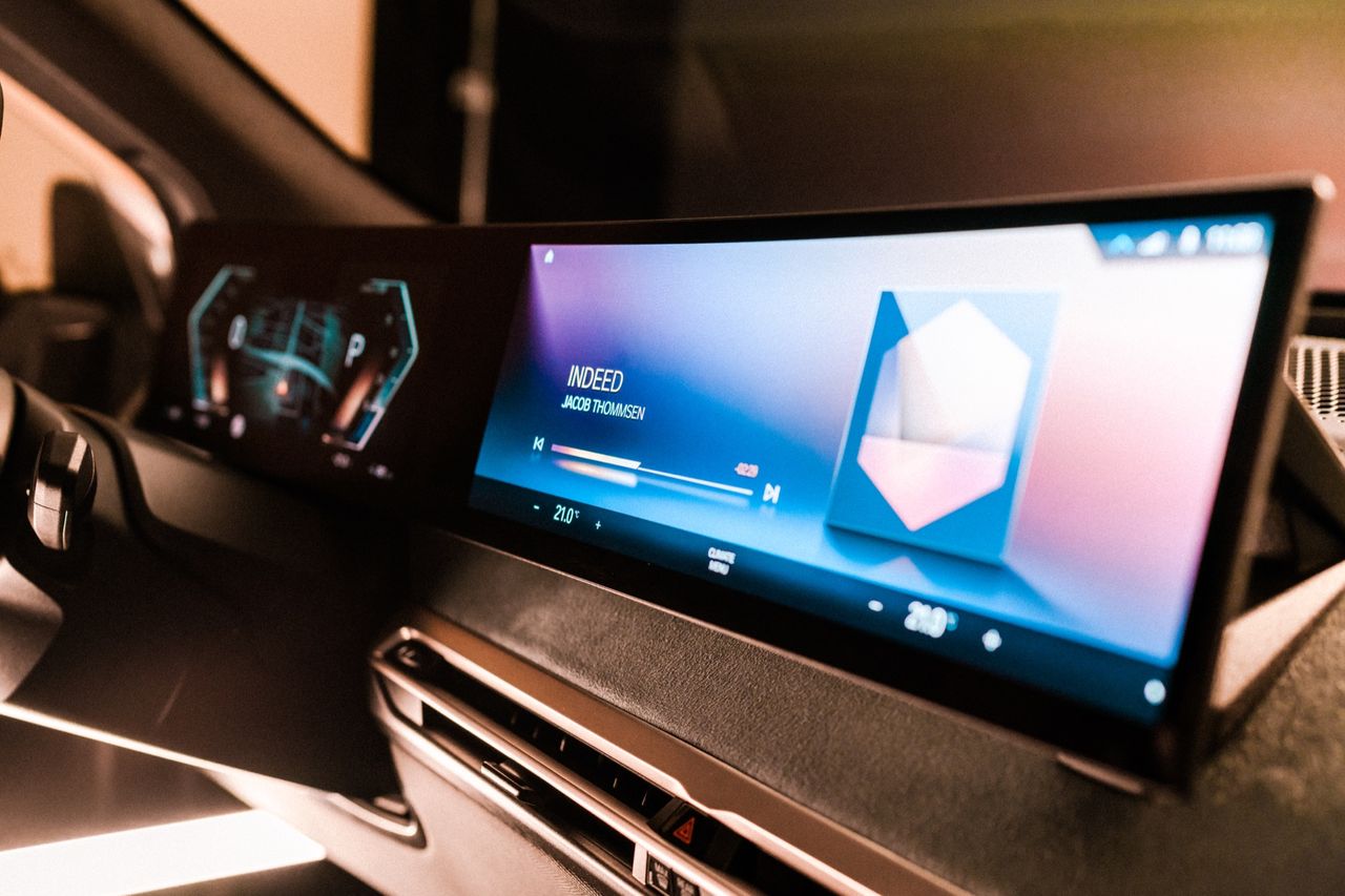 BMW visar lite av nästa generation iDrive på CES