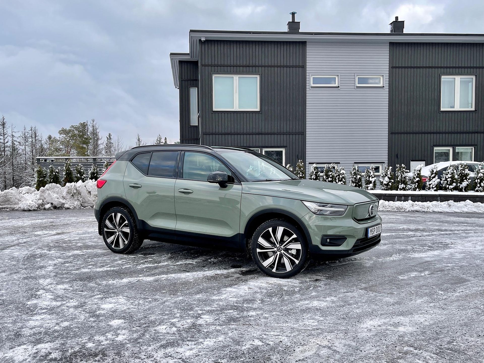 Volvos XC40 P8 Recharge är dyr, kvick och lovande