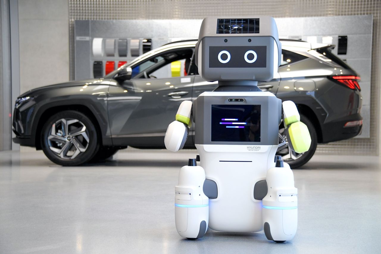 Hyundai visar upp roboten DAL-e
