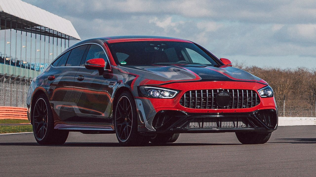 Smygtitt på Mercedes-AMG GT 73
