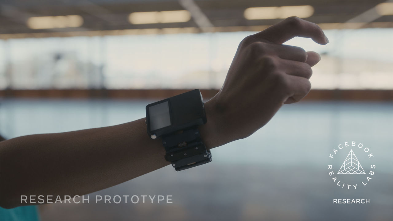 Facebook snackar lite mer om sitt smarta armband