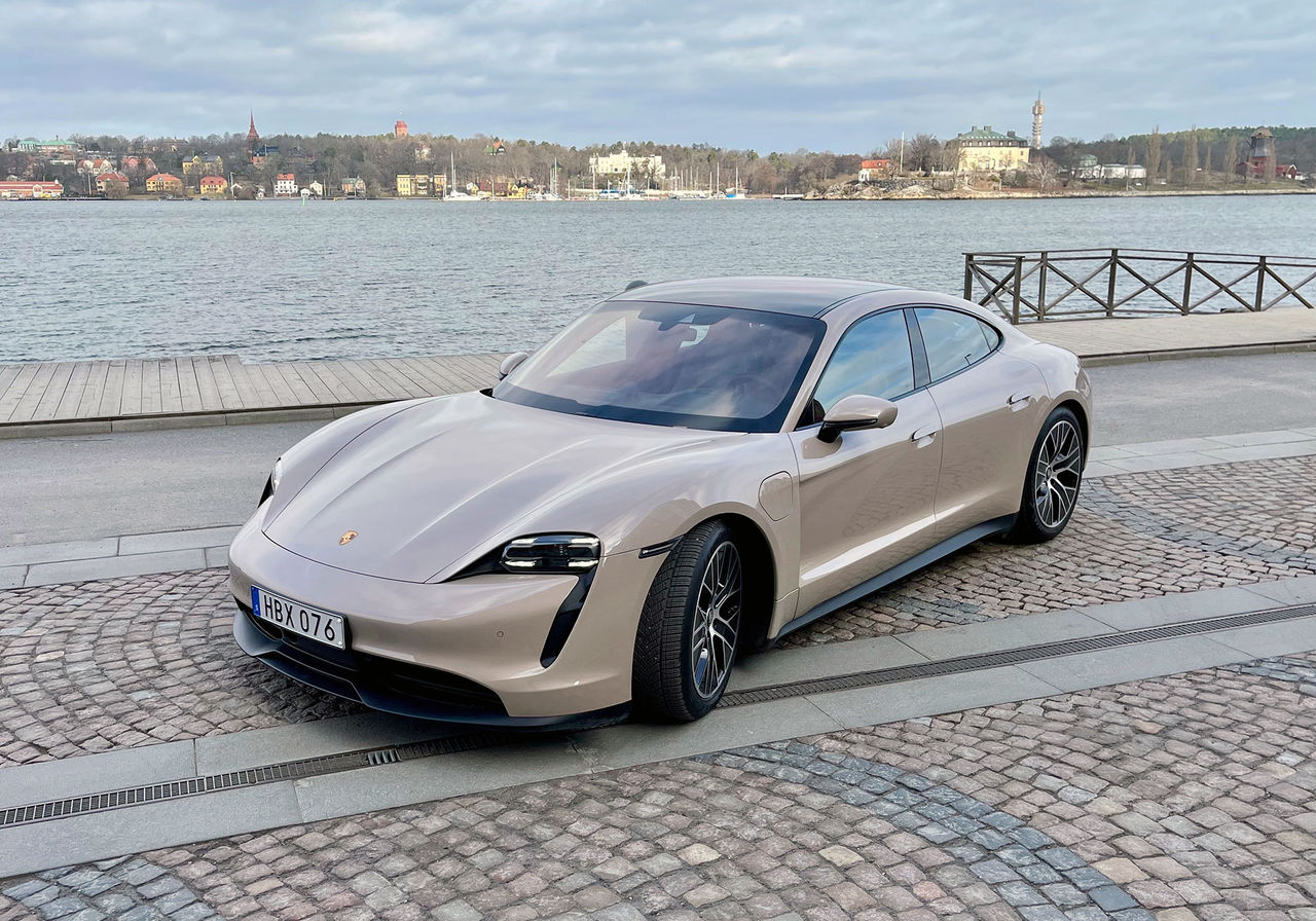 Porsche Taycan i Febergaraget!
