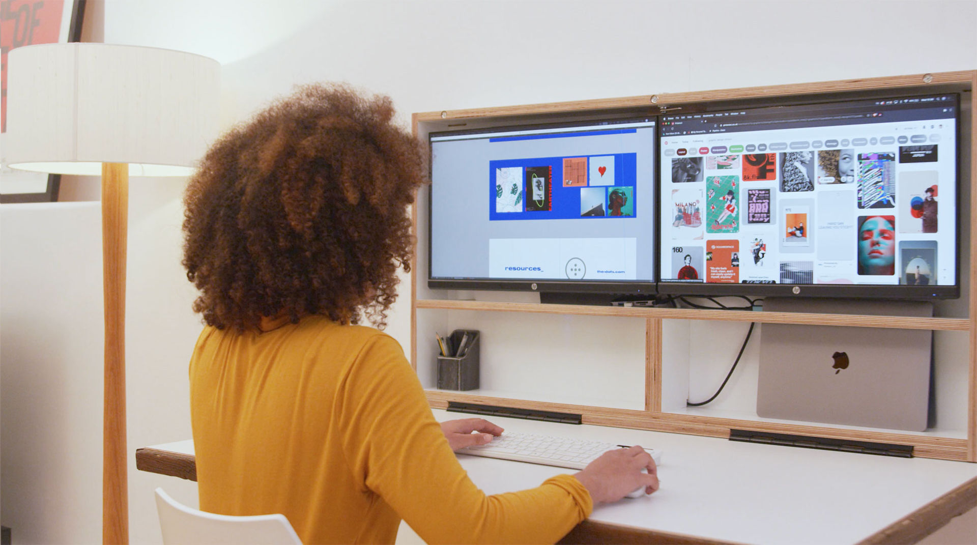 Göm skrivbordet och skärmarna