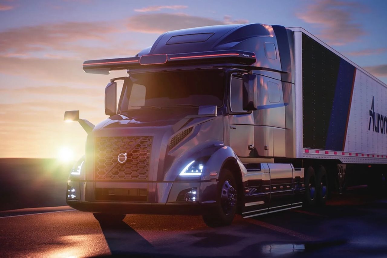 Aurora hjälper Volvo att utveckla självkörande lastbilar