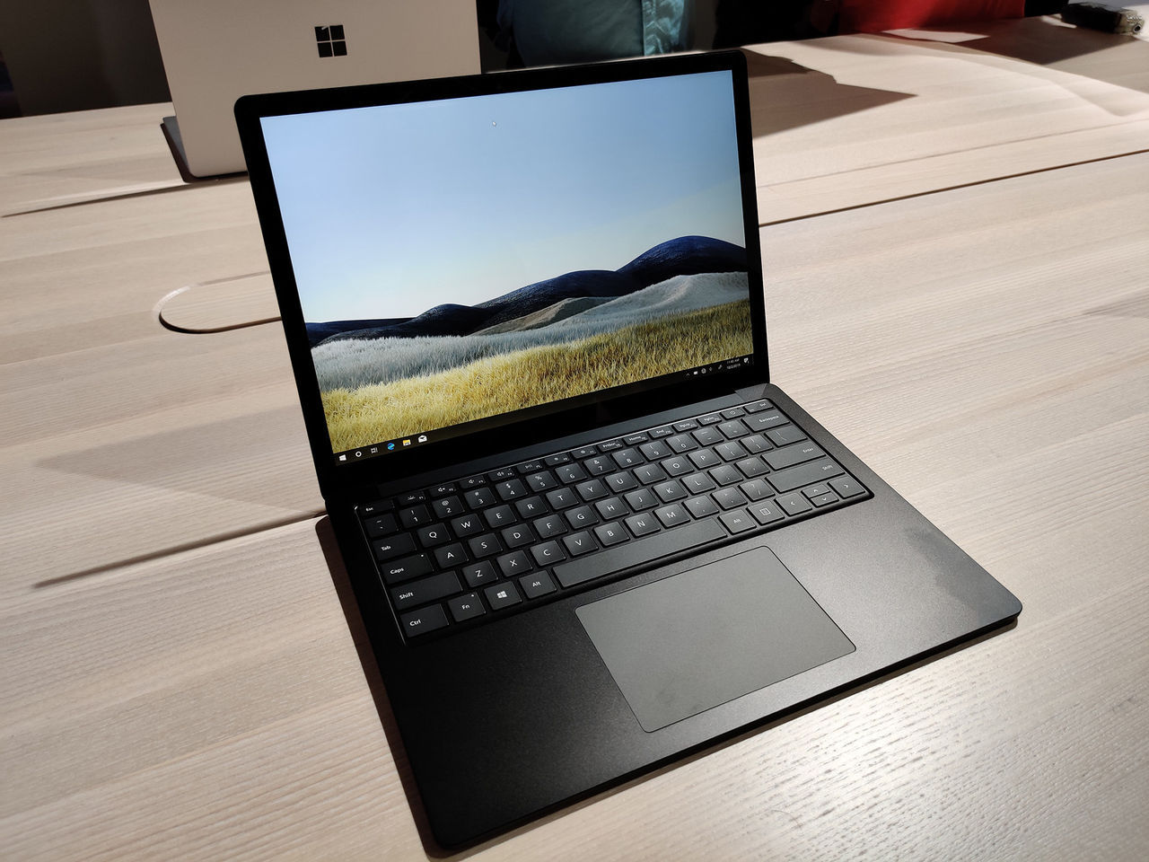 Microsoft Surface Laptop 4 dyker upp på supportsida
