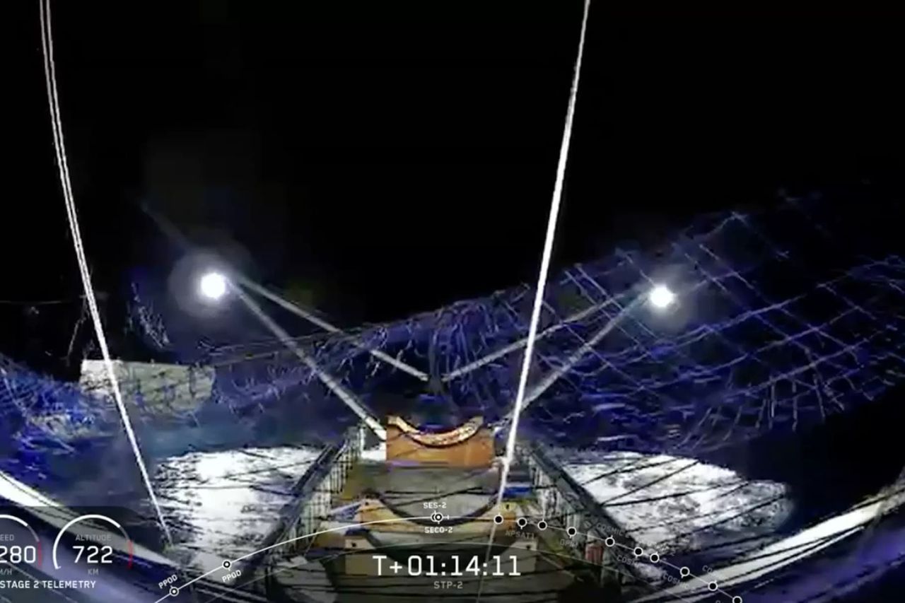 SpaceX överger idén att fånga upp Falcon 9:s noskåpor i nät