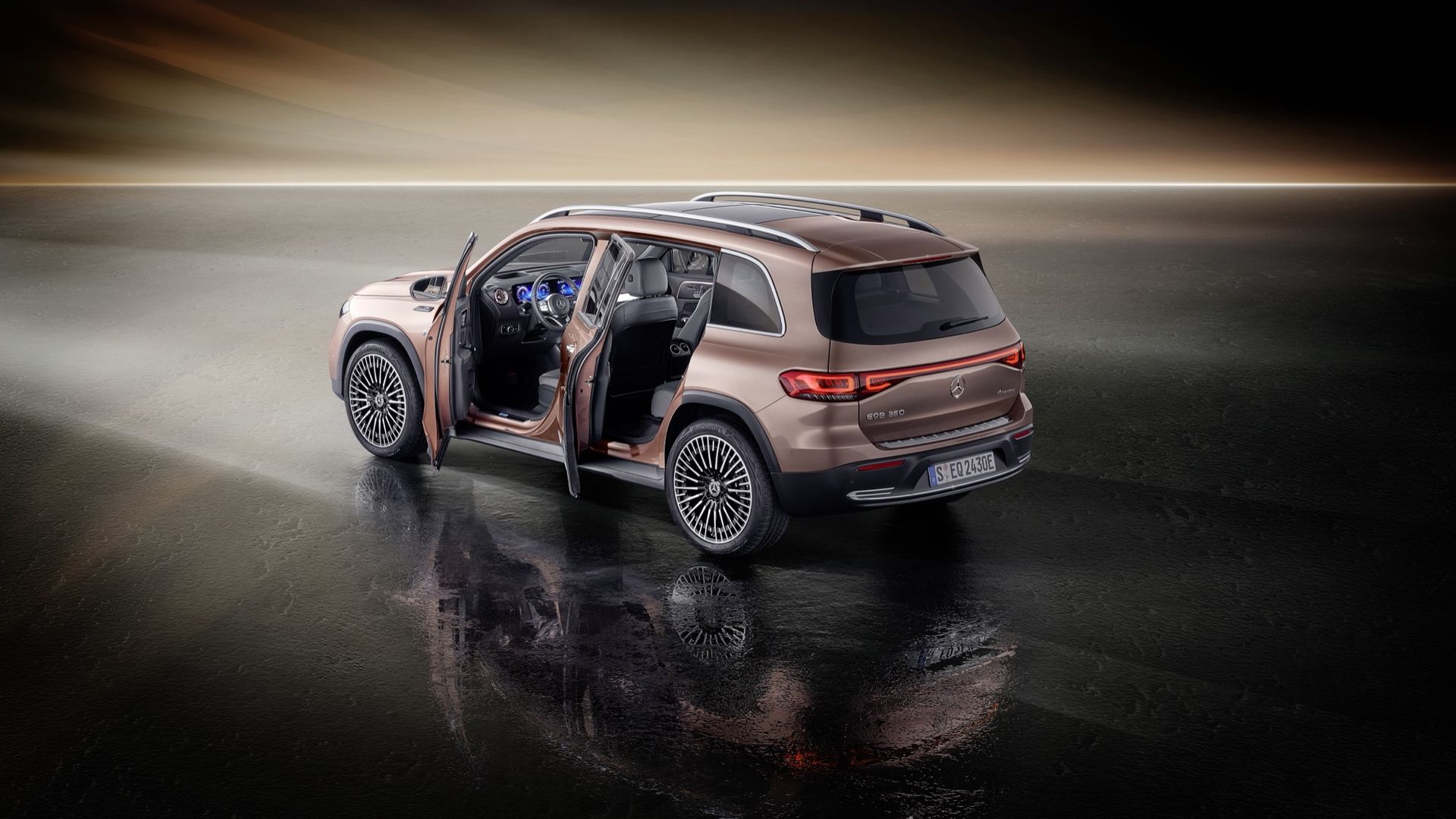 Mercedes visar upp nya EQB