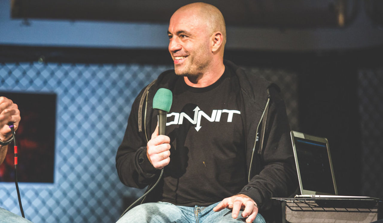Joe Rogan pudlar sitt uttalande lite