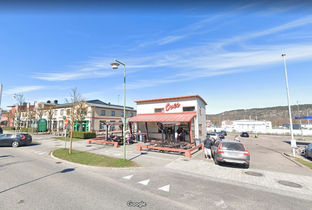 Oves gatukök utsett till årets korvkiosk