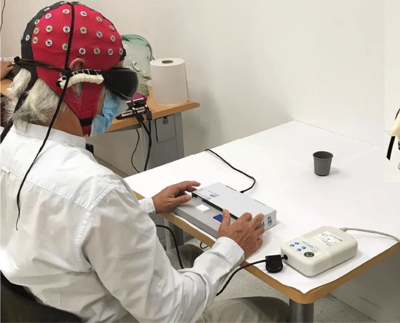 Blind man återfår lite syn med hjälp ny behandling