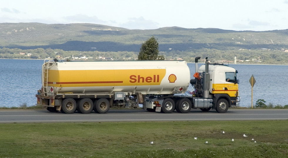 Domstol beordrar Shell att sänka sina utsläpp