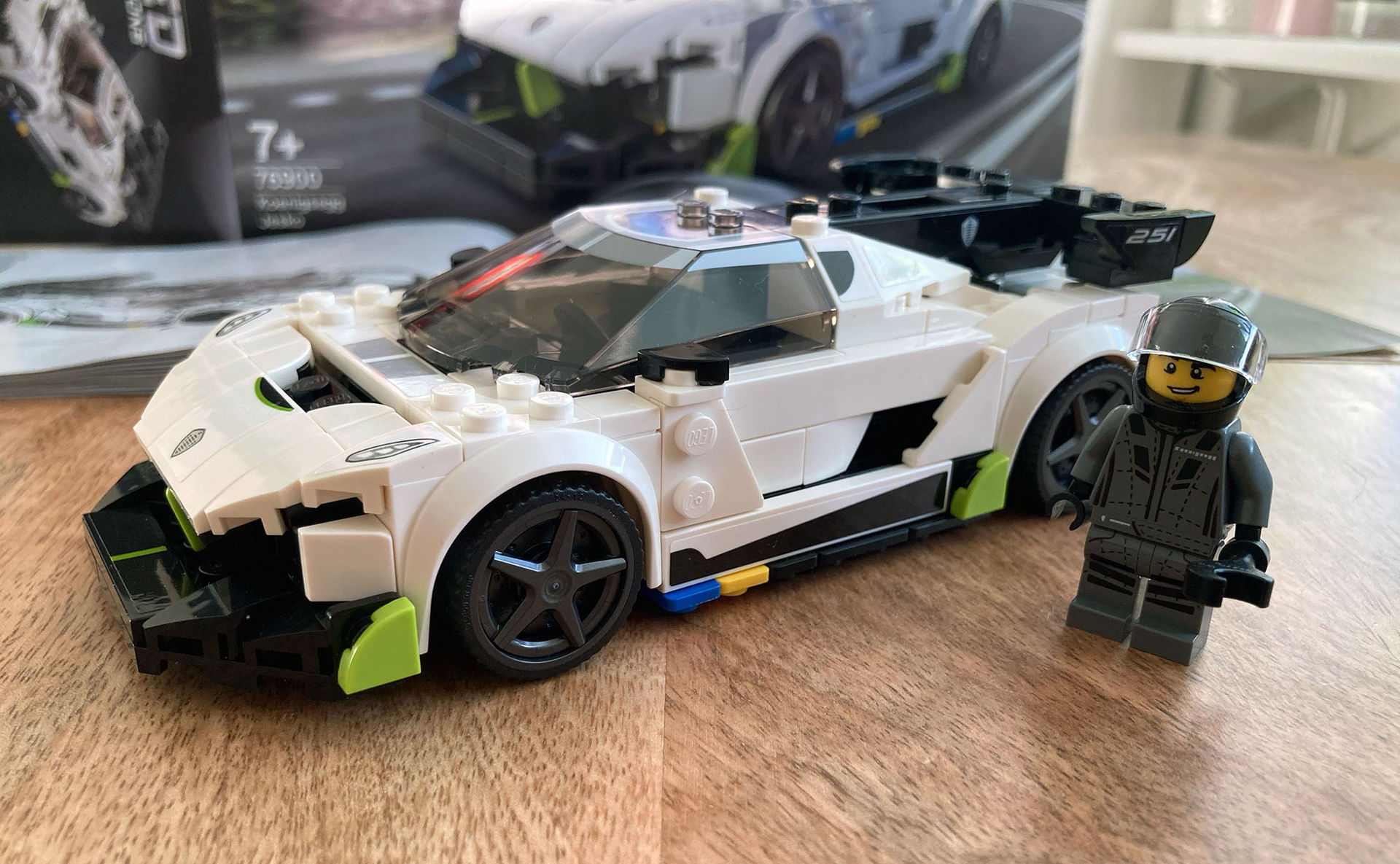 Rolig svensk detalj i Lego-Koenigsegg