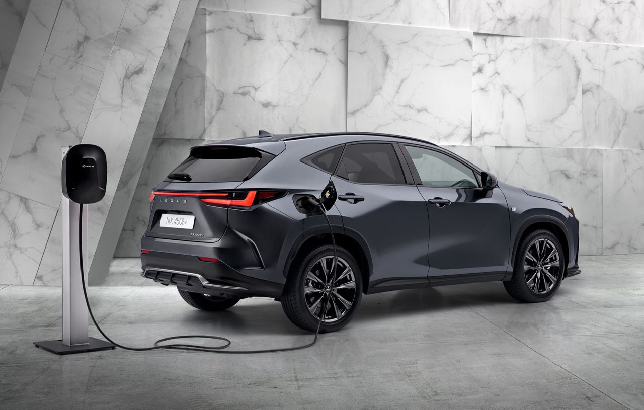 Lexus presenterar nya NX