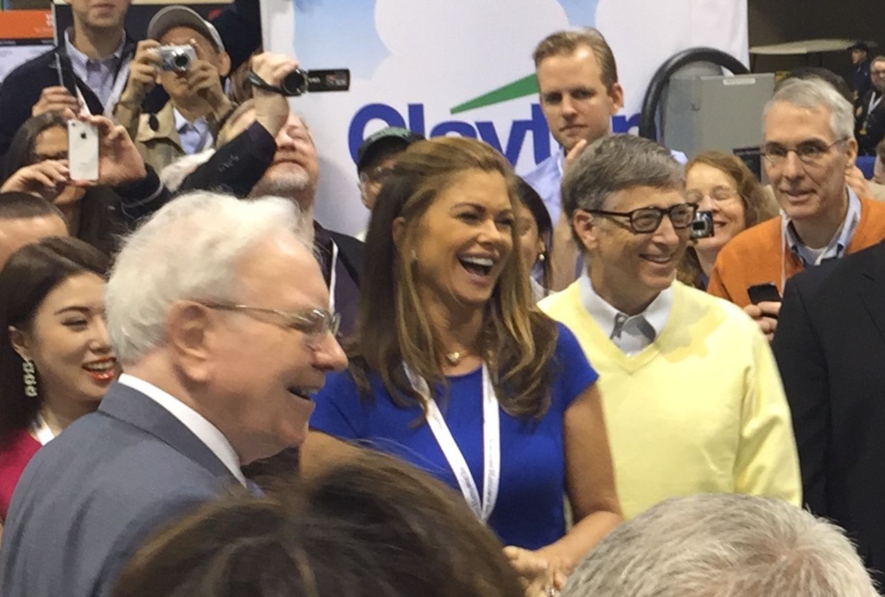Warren Buffett lämnar Bill and Melinda Gates Foundation