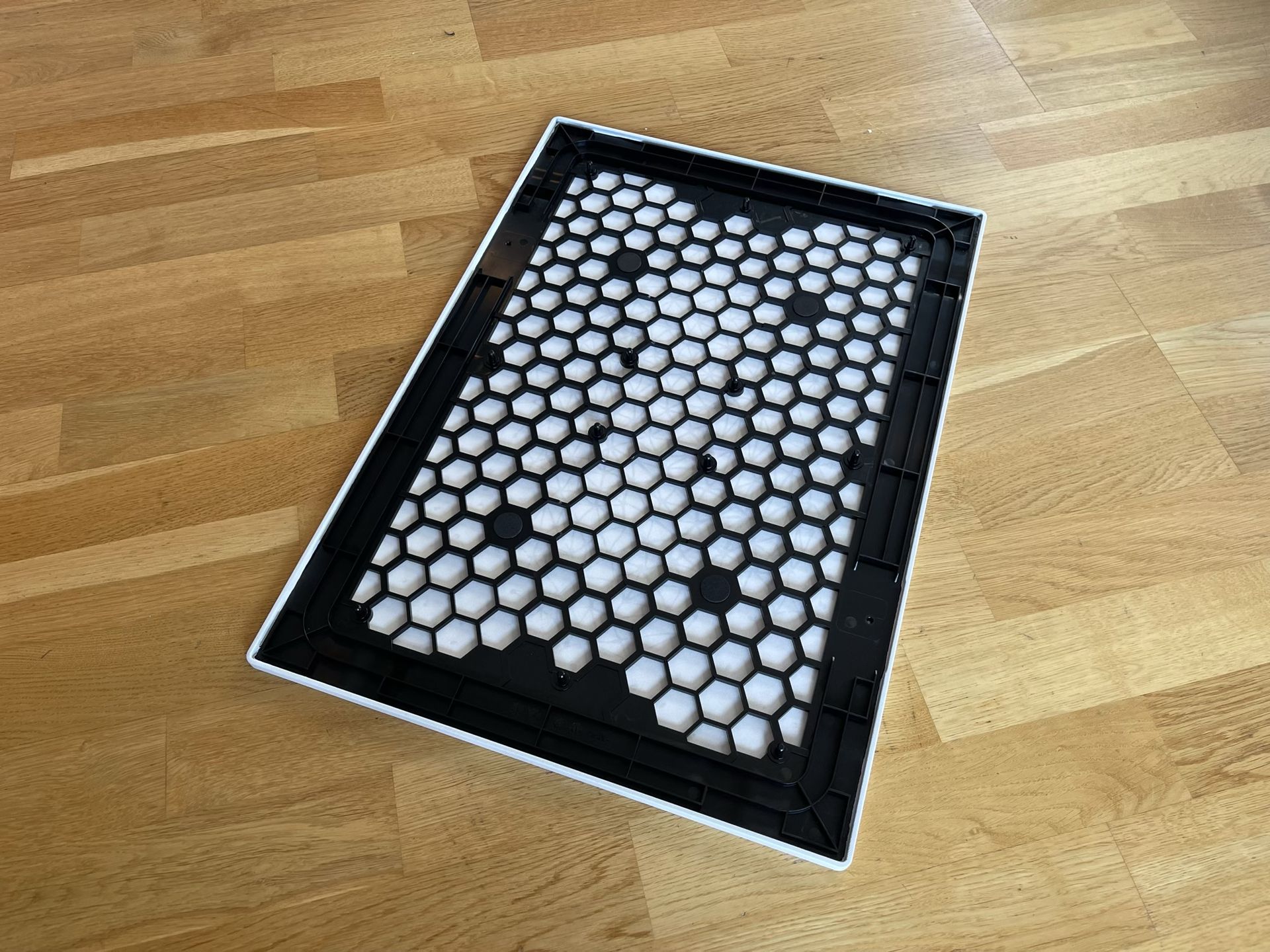 Ikeas tavelhögtalare borde gå att hacka med egna motiv