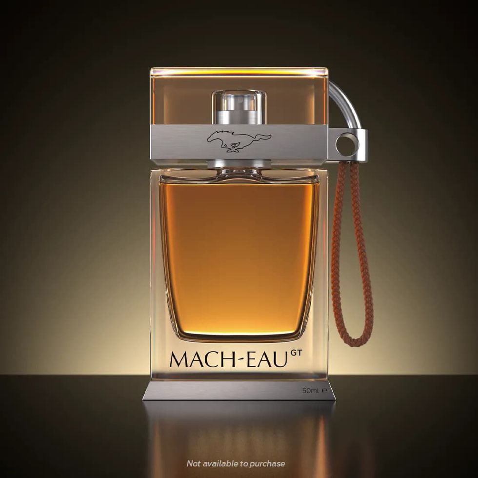 Ford presenterar parfymen Mach-Eau