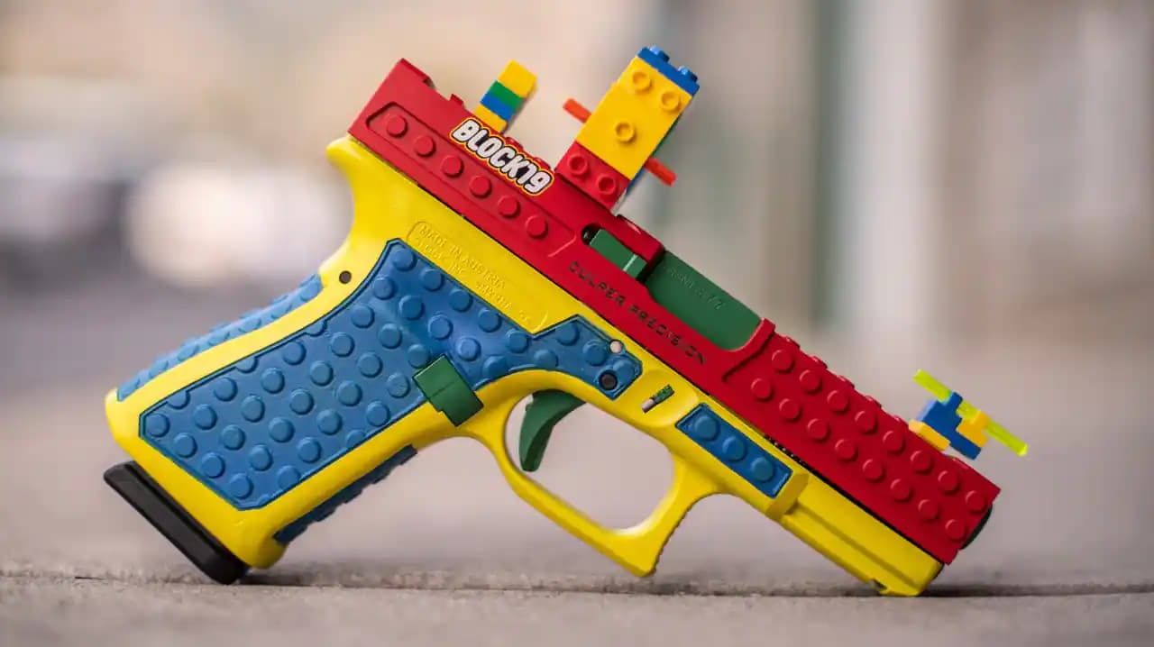 Vapentillverkare slutar sälja LEGO-pistol