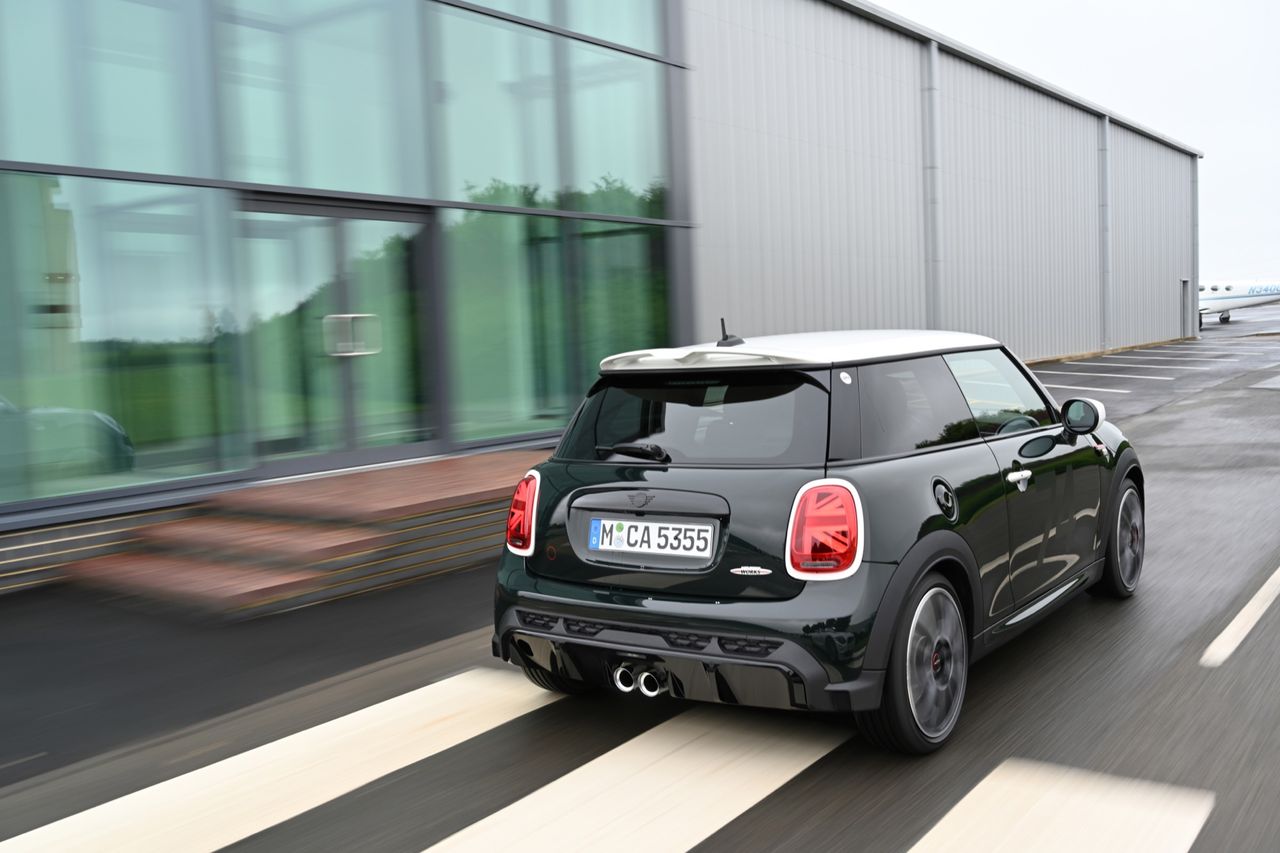 Mini firar 60 år med John Cooper