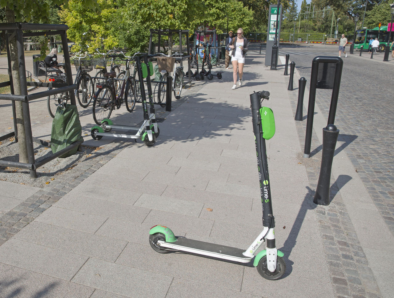 Många busåkningar med elsparkcykel