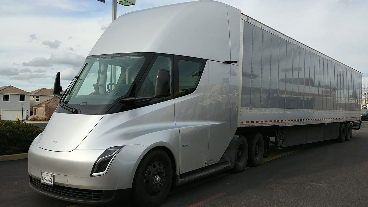 Tesla Semi kommer inte att släppas i år