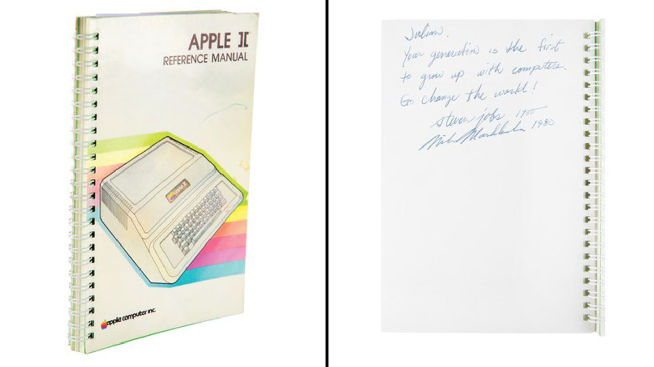 Apple II-manual med Steve Jobs autograf såld på auktion