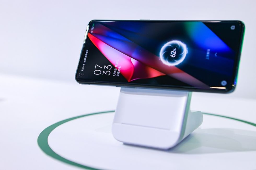 Oppo visar upp egen MagSafe-liknande laddlösning