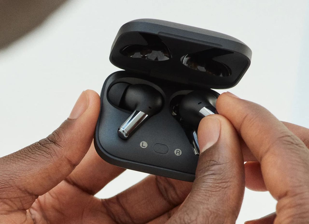 OnePlus verkar jobba på billigare Buds Pro