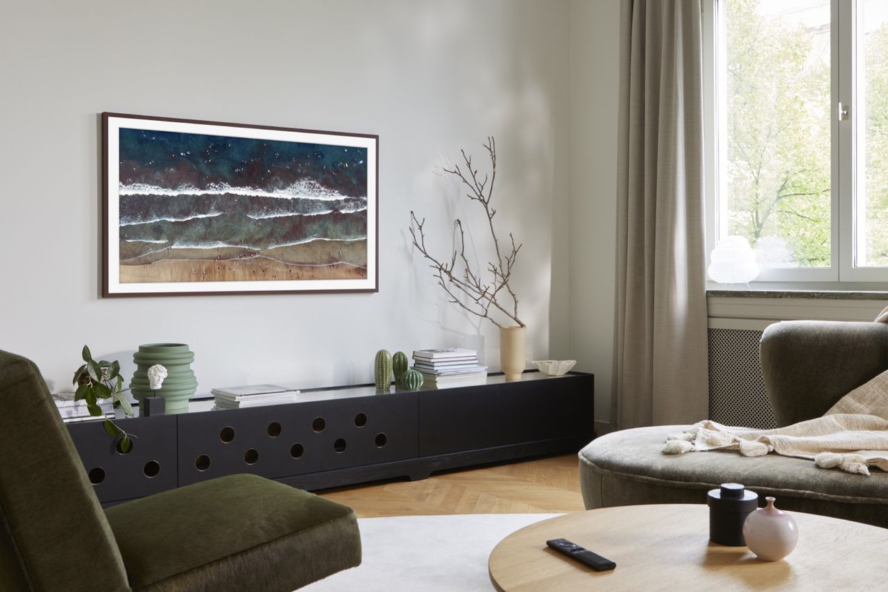 Samsung The Frame och The Serif nu i större storlekar