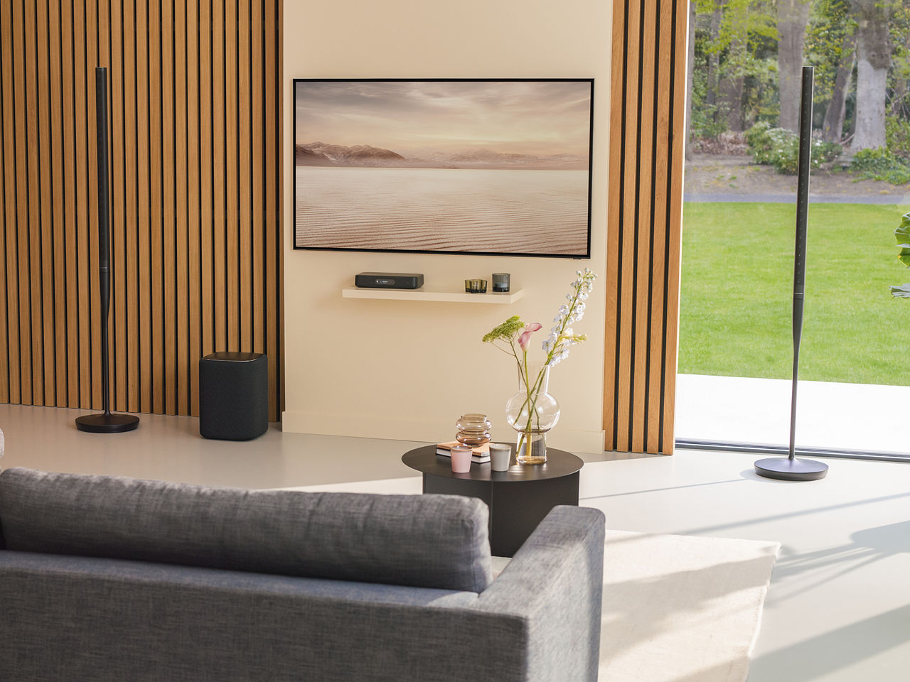 Harman Kardon visar upp Radiance 2400