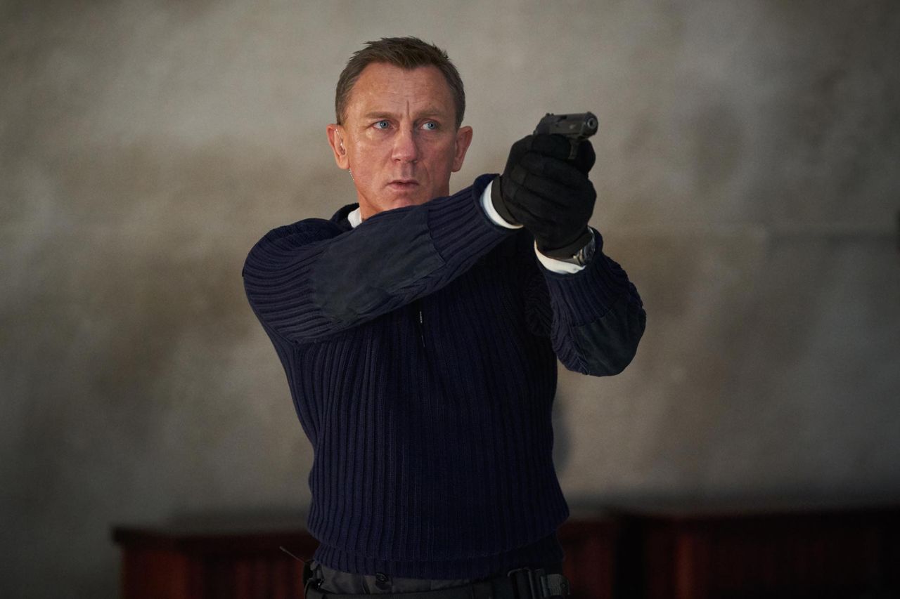 Daniel Craig tycker Bond ska spelas av en man