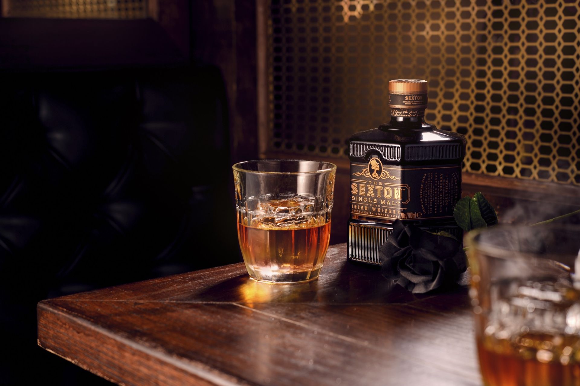 Prezervativsiz anal seks Nudist sohil katta Dick