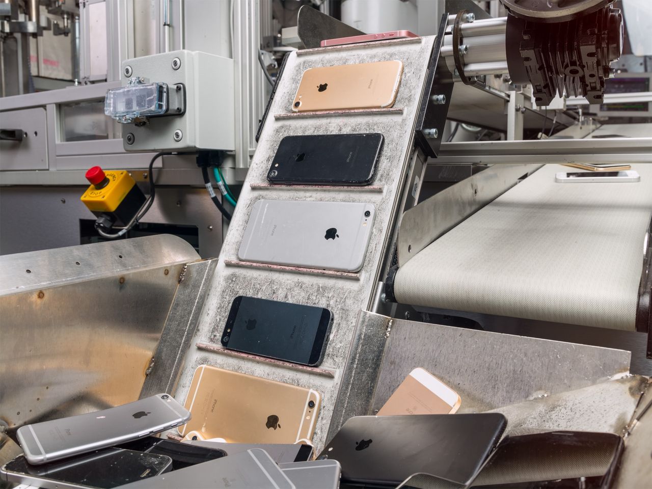 Atea börjar skicka mobiler till Apples plockisärrobot