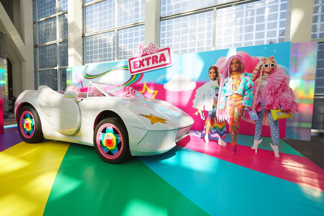 Mattel visar upp eldriven Barbie-bil på LA Auto Show