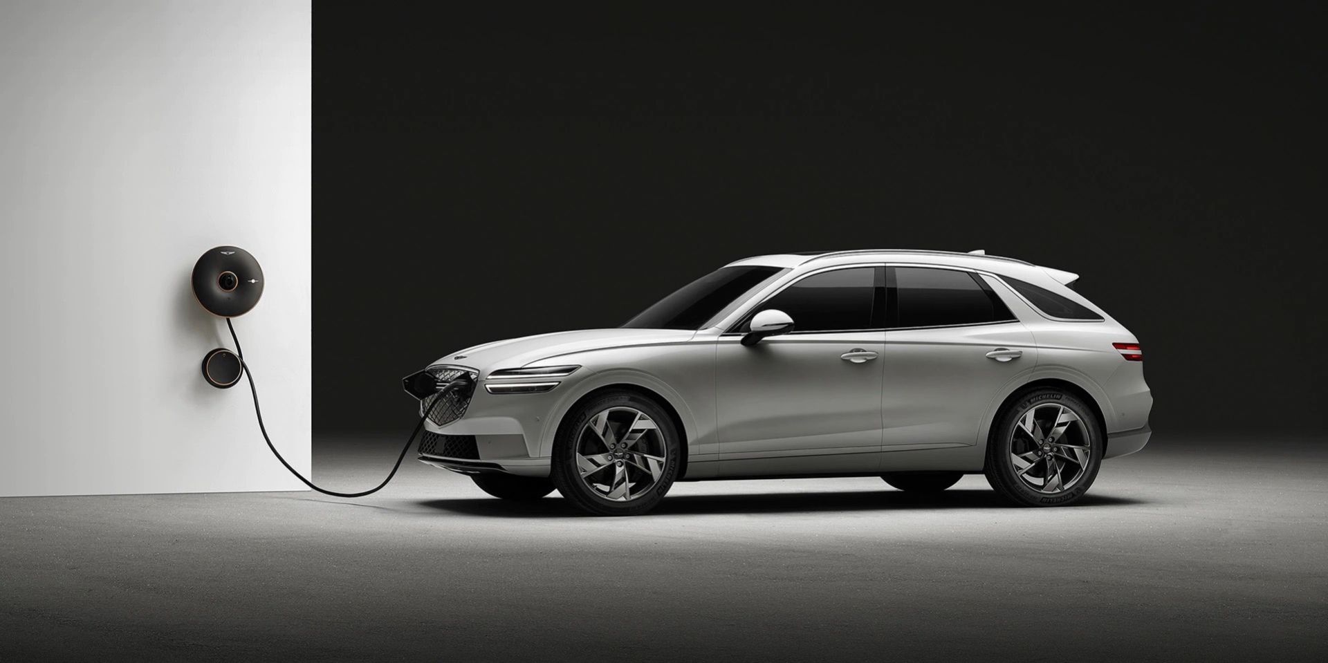 Genesis rullar ut eldriven version av GV70