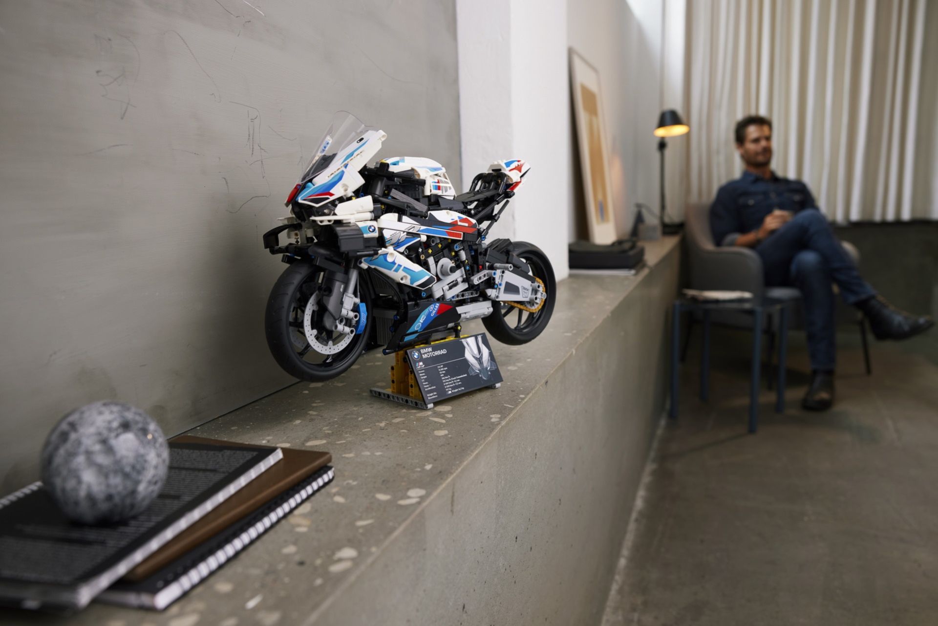 Lego Technic presenterar BMW M 1000 RR