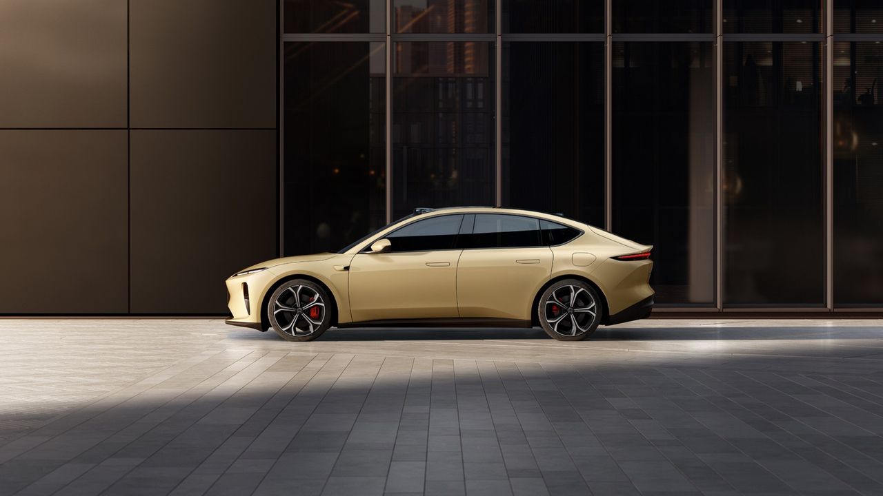 Nio presenterar ET5