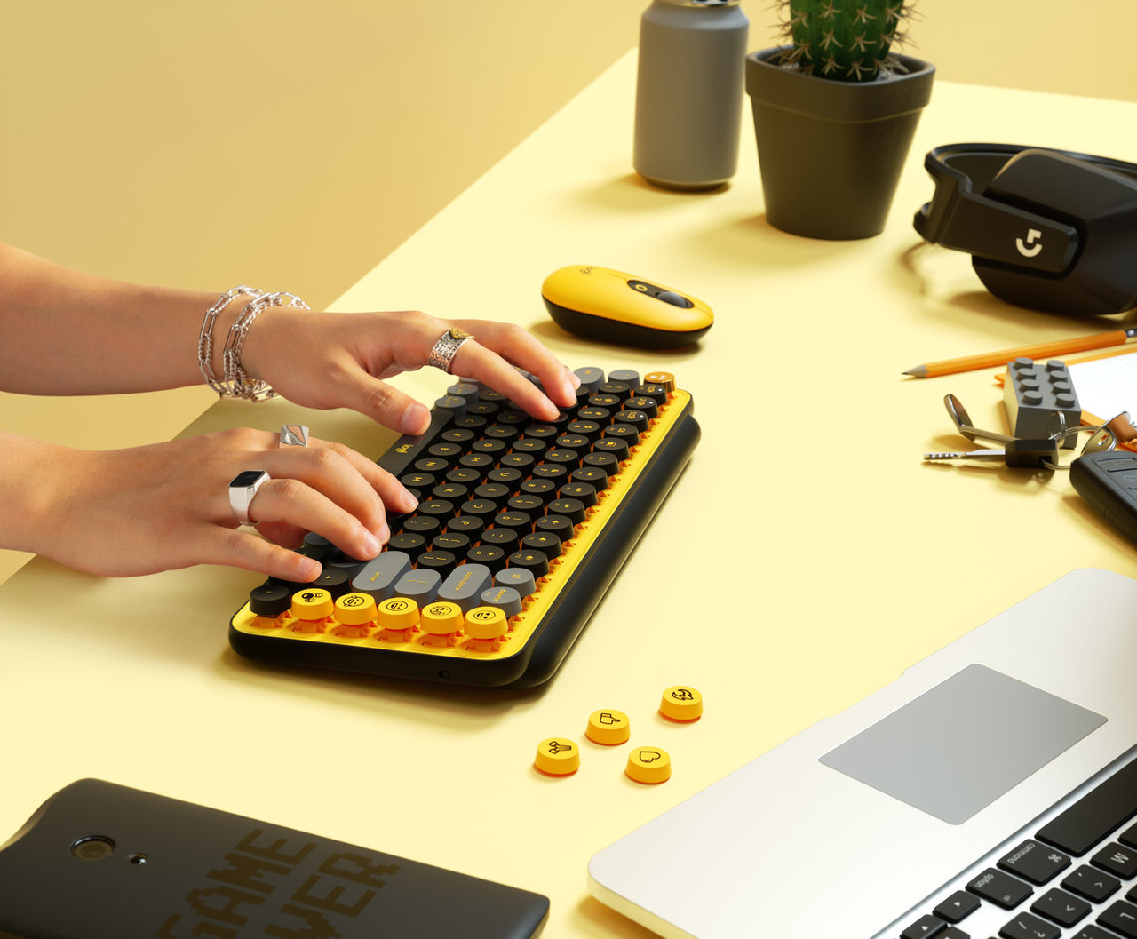 Logitech lanserar Pop Keys och Pop Mouse i Sverige