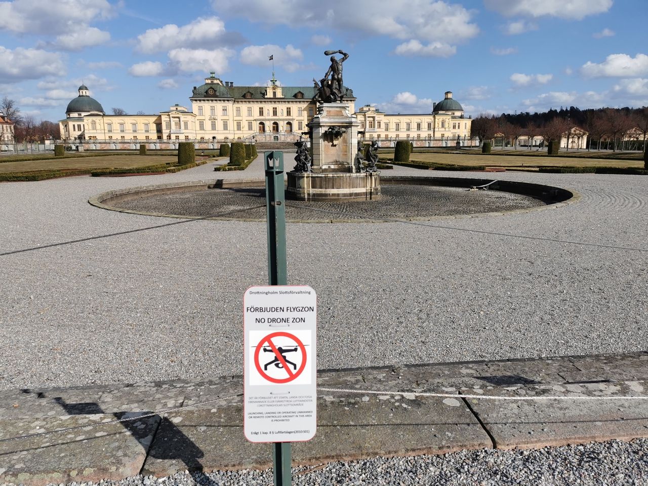 ÖB uppger att man kan komma att skjuta ner drönare