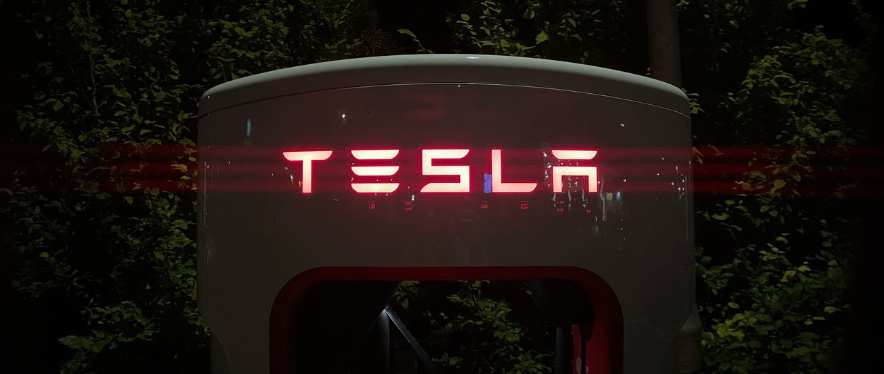 Nu finns Superchargers för andra bilar än Tesla i fler länder