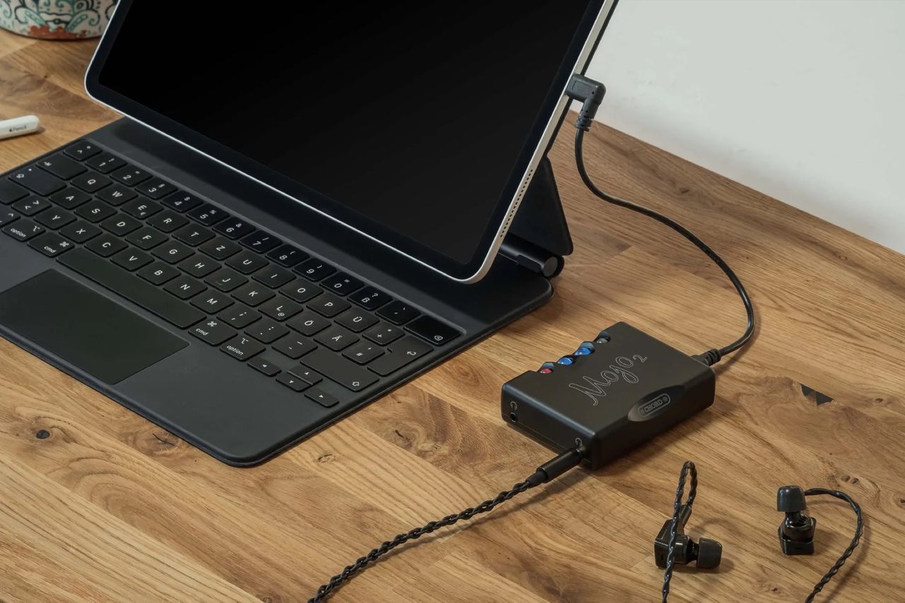 Chord Mojo 2 är en bärbar DAC och hörlursförstärkare