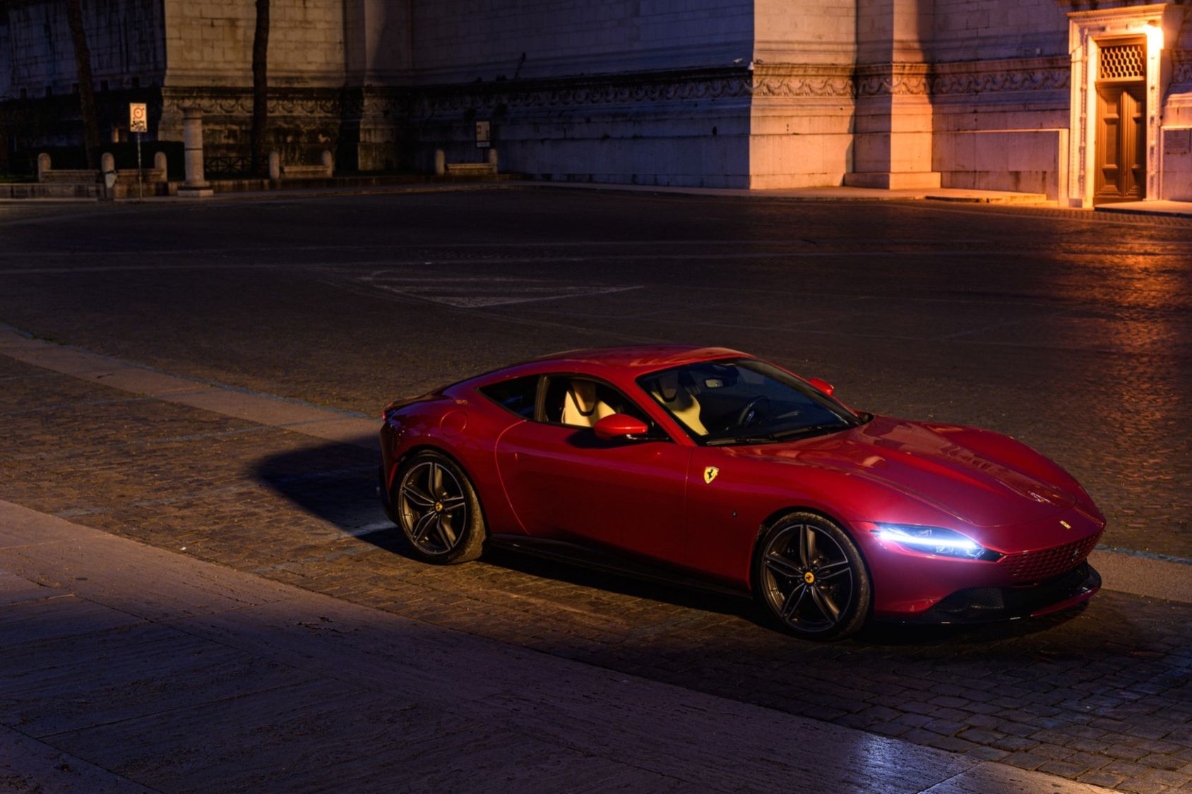Ferrari Slog Rekord 2021 Levererade 11155 Stycken Bilar Feber Bil 7186