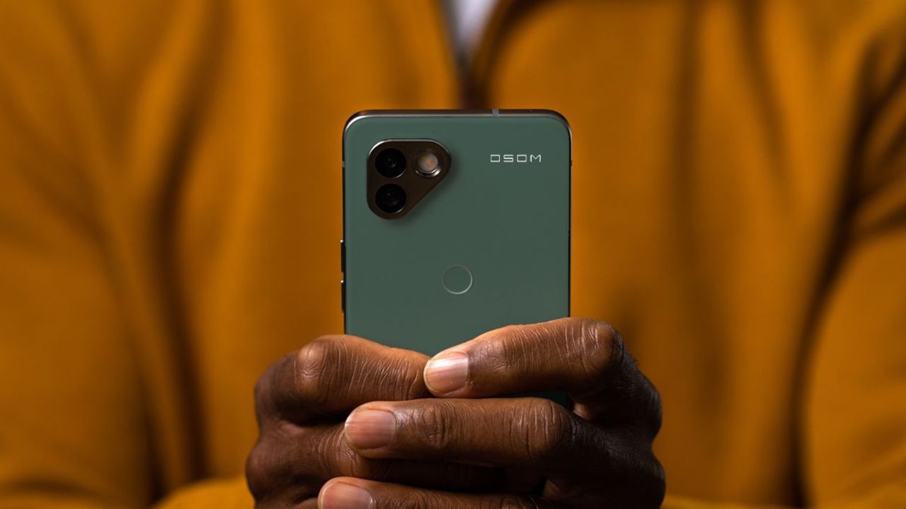 OSOM:s telefon OV1 kanske kommer i roliga färger