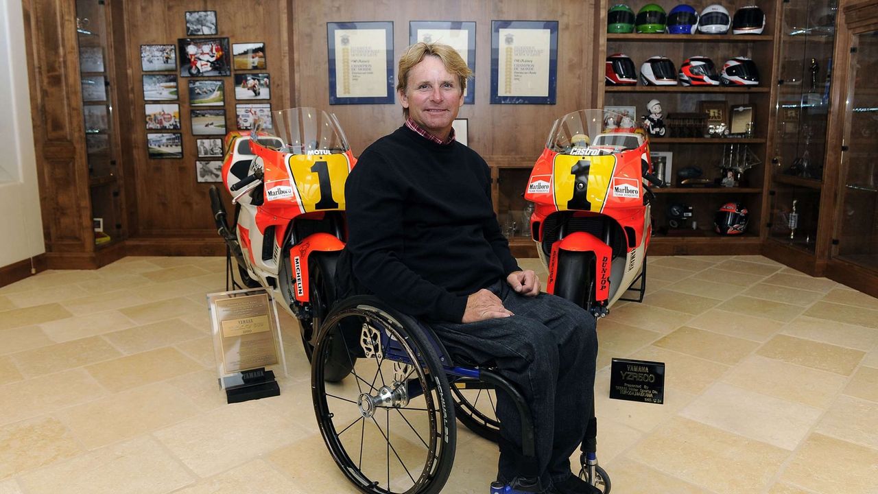 Wayne Rainey kör sin vinnarhoj på Goodwood i år