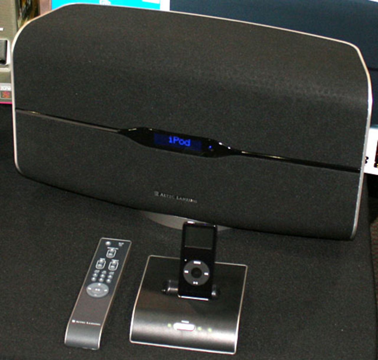 CES 2007: Altec Lansing M812 - trådlösa högtalare