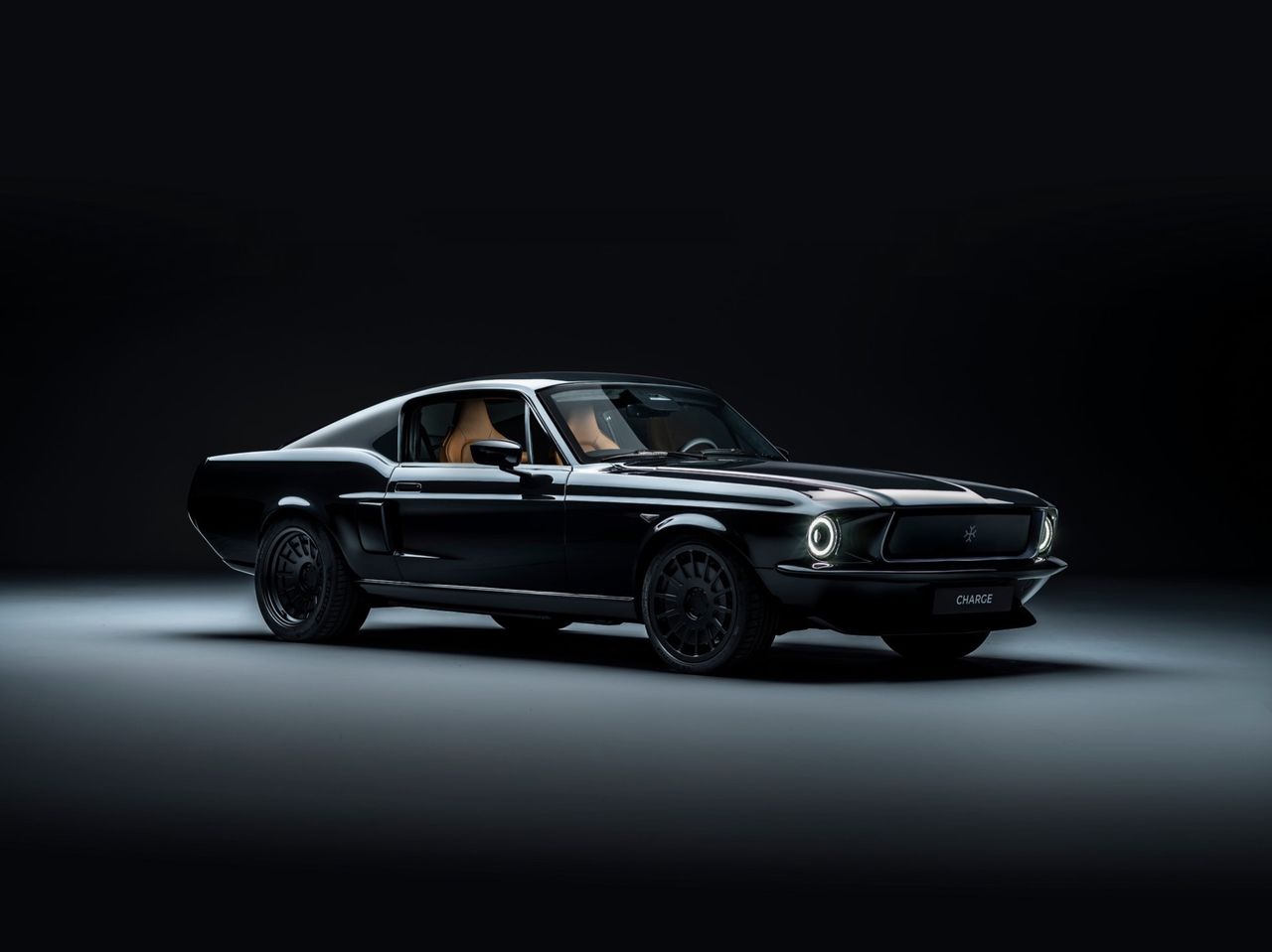 Charge visar upp deras eldrivna Mustang i produktionsform