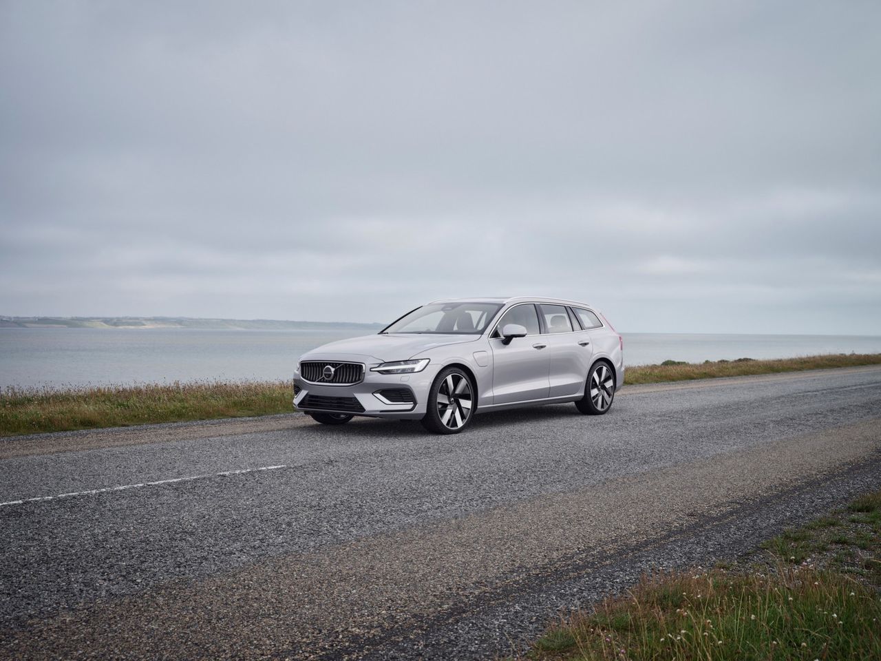 Volvo lyfter S60 och V60 lite försiktigt