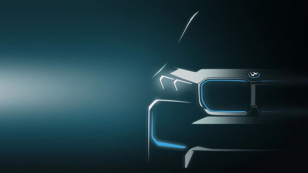 Teaser för eldriven BMW X1